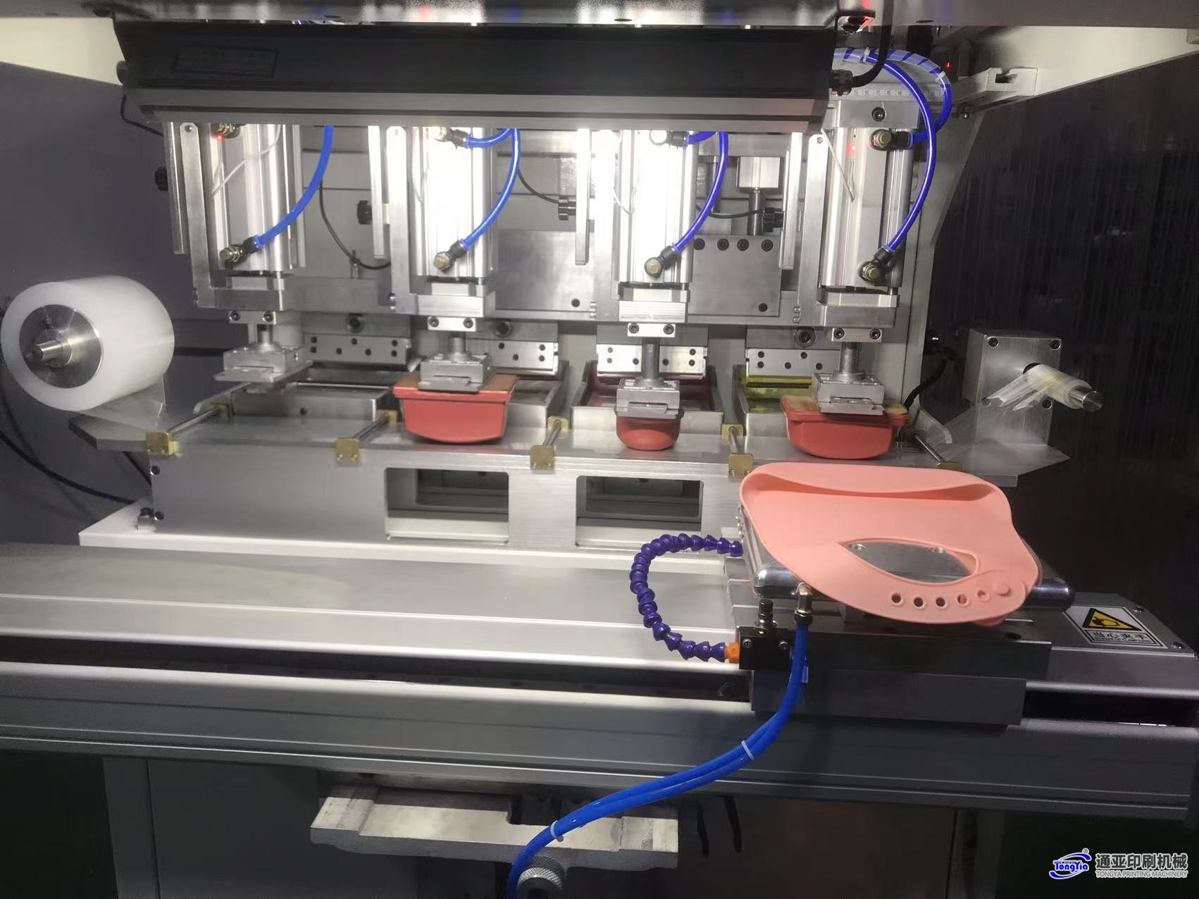 TY-150SD4SC伺服独立胶头四色穿梭移印机