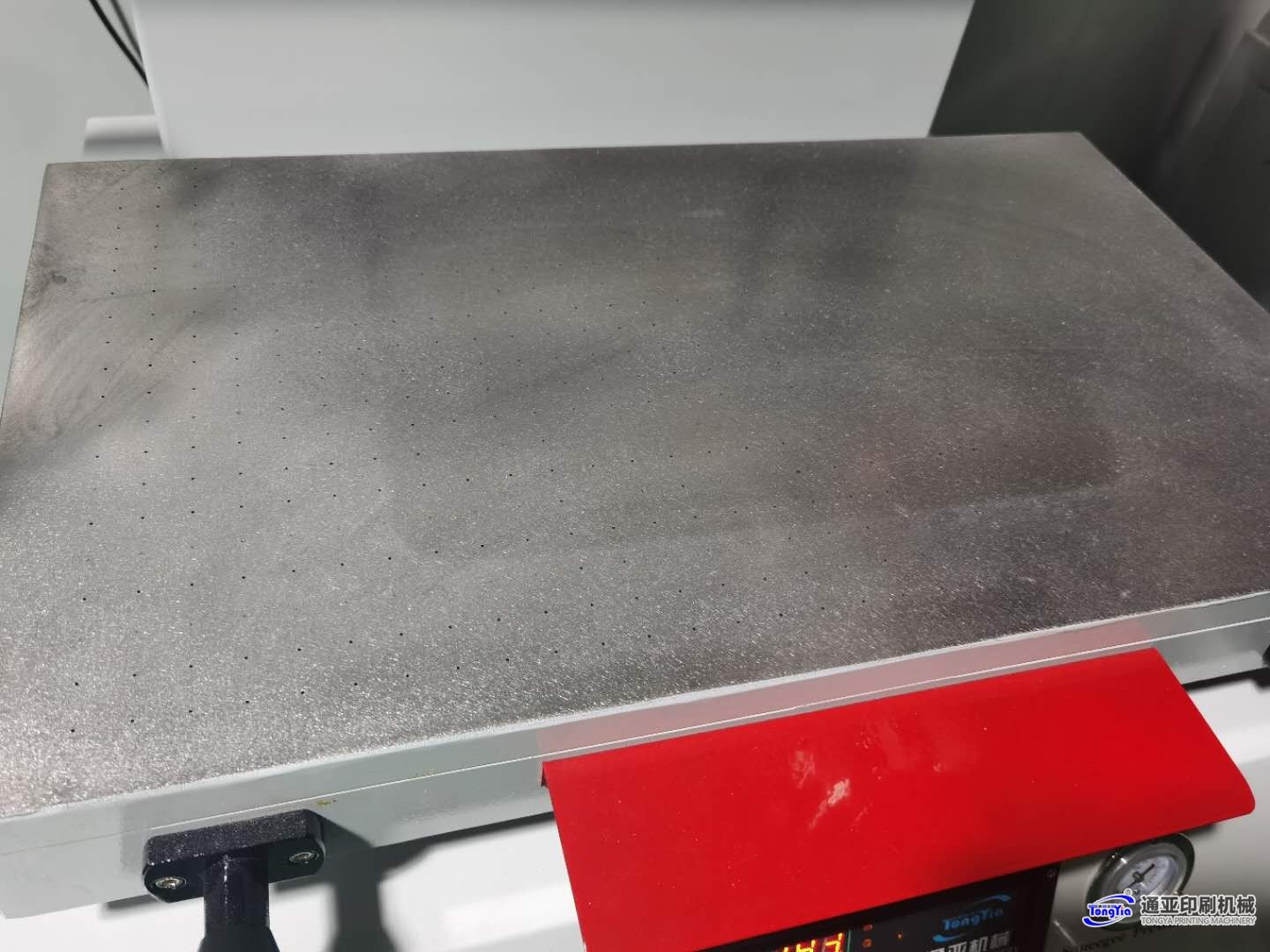 TYS-3050P气动吸气式平面丝印机